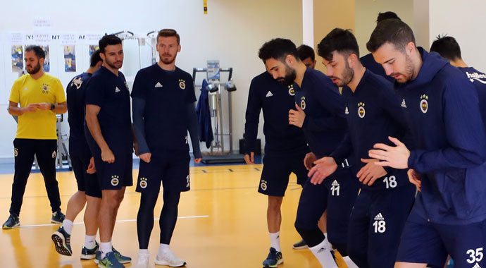 Beşiktaş ve Fenerbahçe kazanmak için sahada