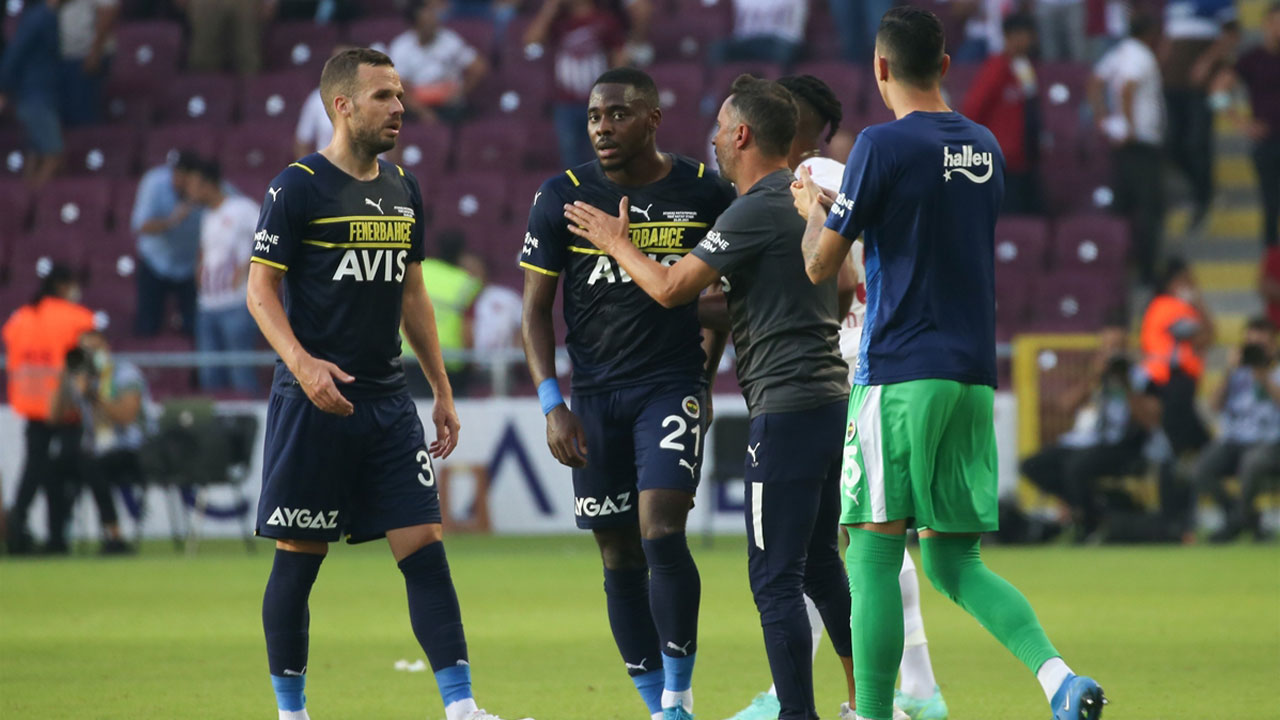 Fenerbahçe Hatay'dan lider döndü