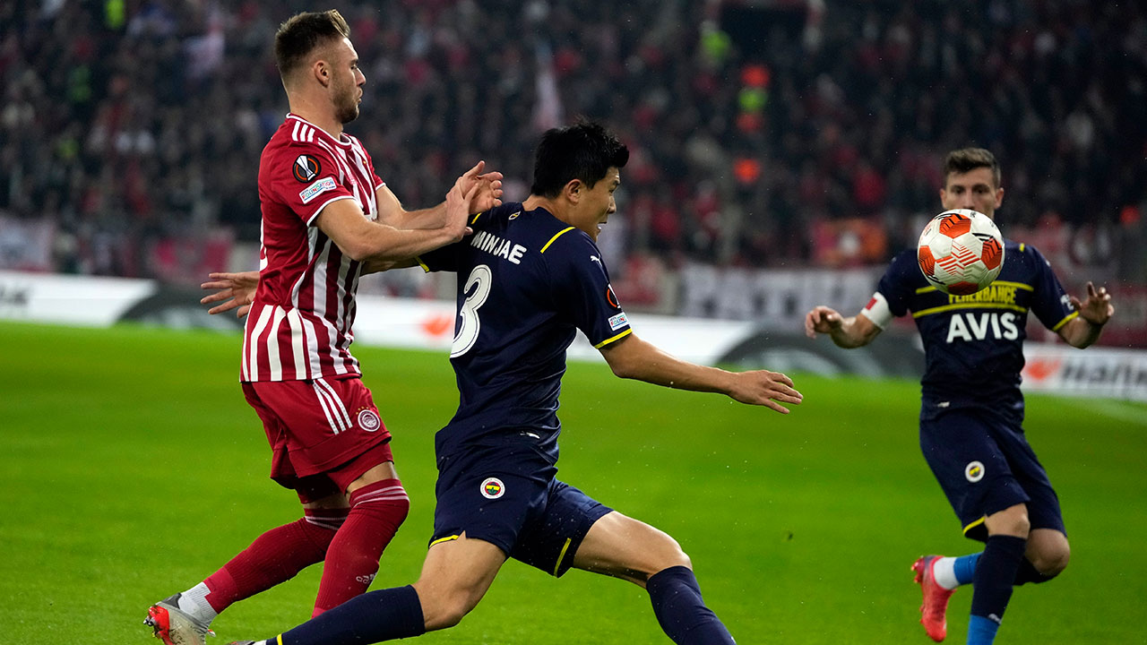 Dünya devleri var: Fenerbahçe'nin Konferans Ligi'ndeki muhtemel rakipleri