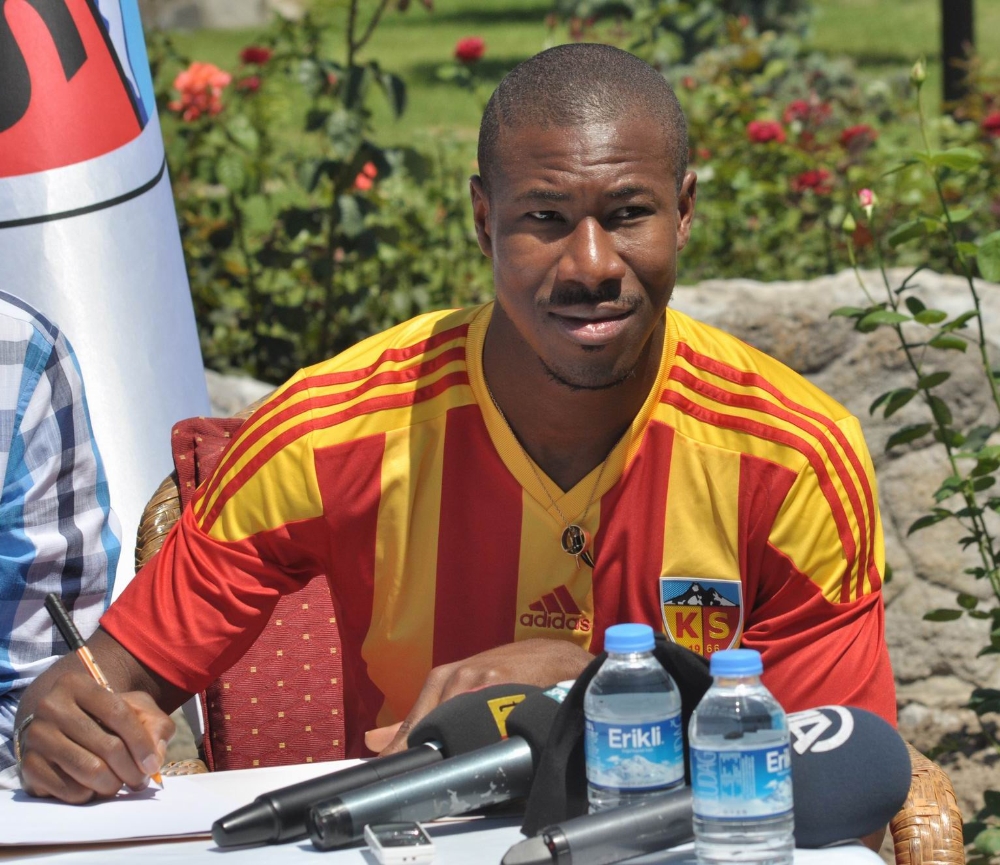 Nakoulma Kayseri'ye imzayı attı