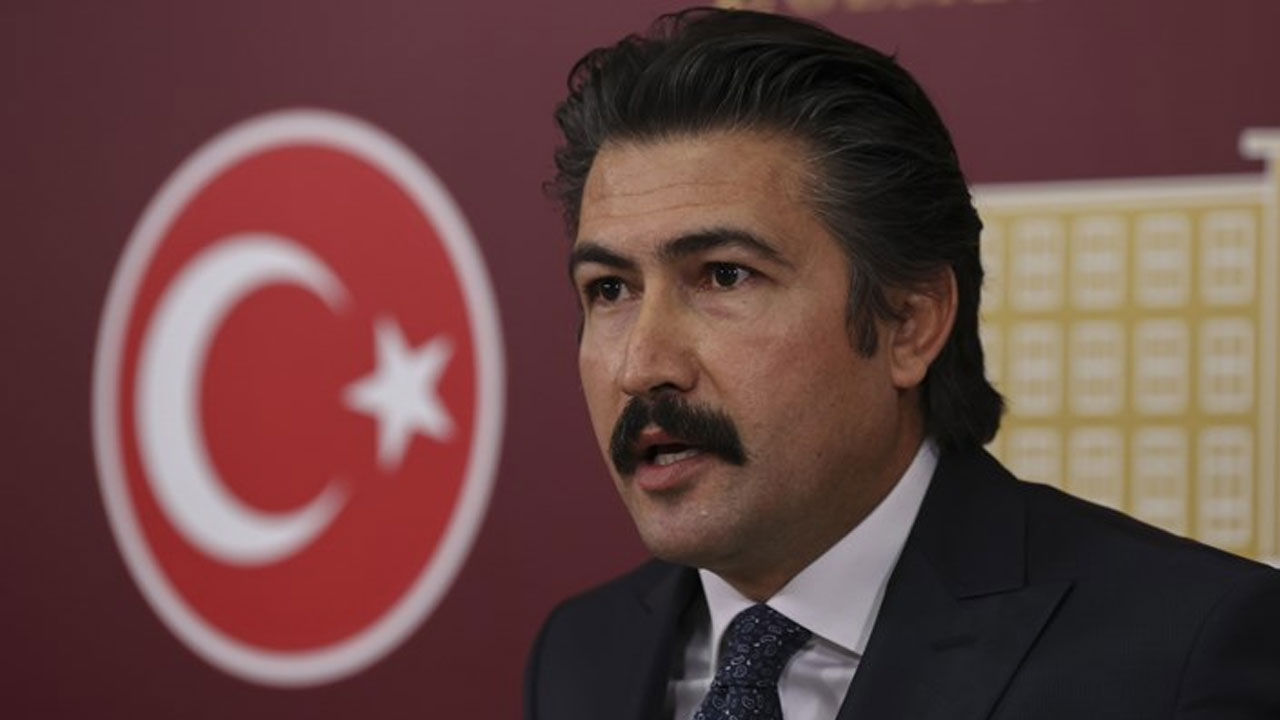 Brent petrol düşüşü pompaya yansımıyor eleştirilerine AK Parti’den cevap