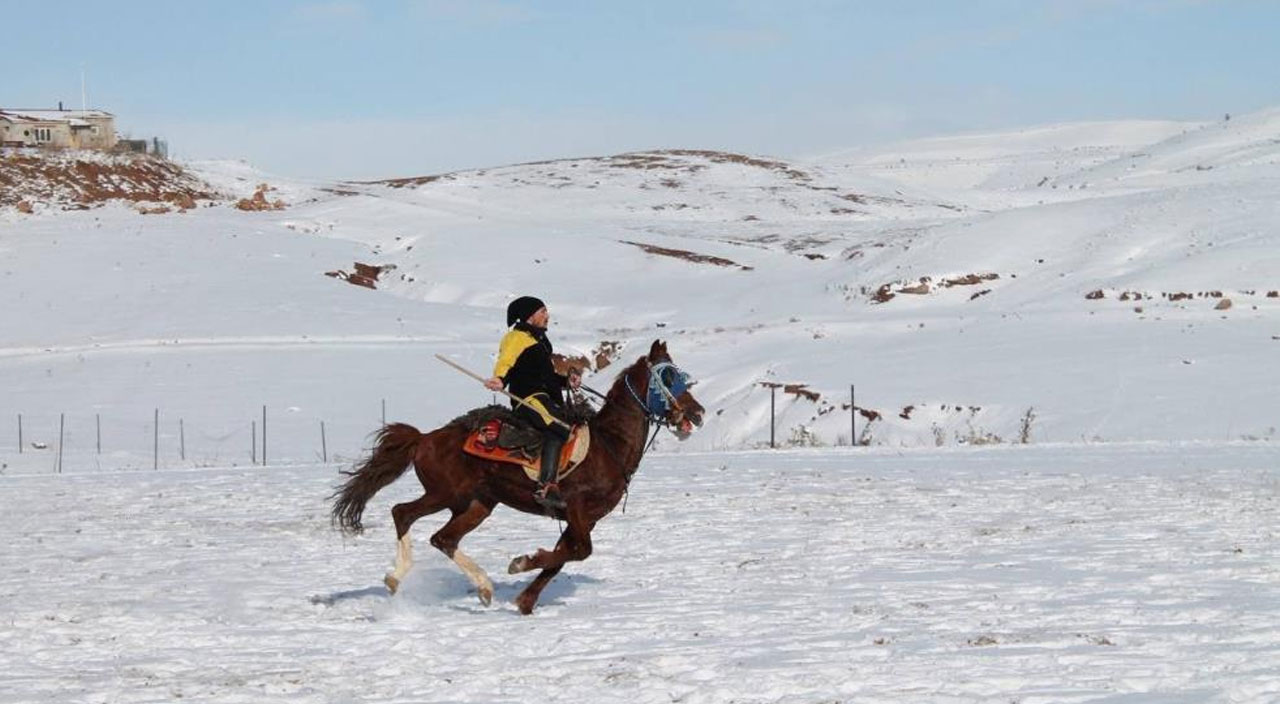 Buz gibi havada cirit antrenmanı nefesleri kesti