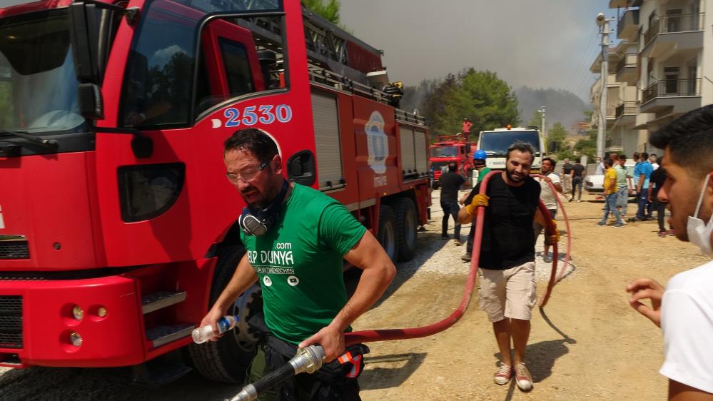 Manavgat'ta alevler yeniden yükseldi, vatandaş seferber oldu