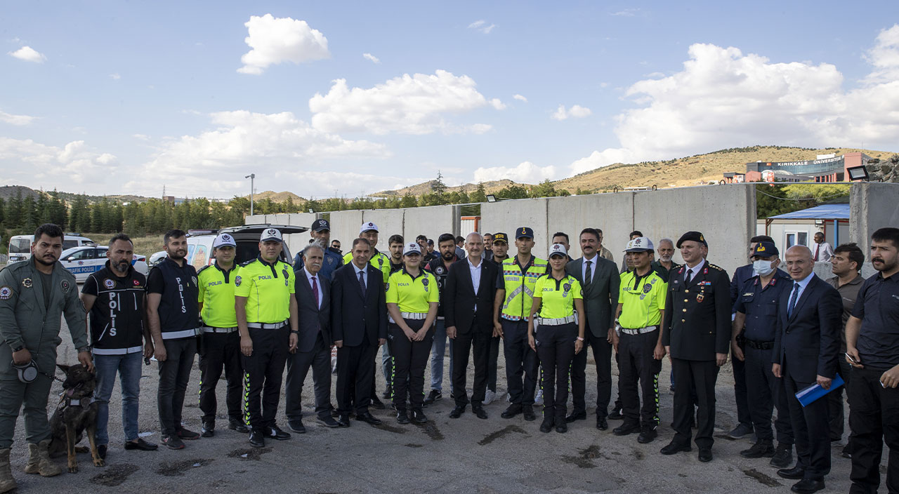 Bakan Soylu trafik denetimine katıldı