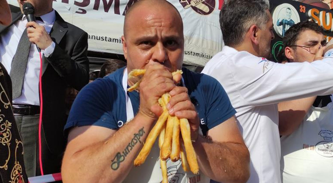 Börek yiyerek para kazandılar