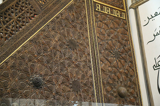 Yeni keşfedilen gezegenlerin ipuçları Ulu Cami minberinde