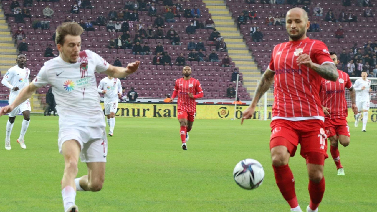 Hatayspor, Antalyaspor karşısında 3 puanı 3 golle aldı Hatayspor, Antalyaspor karşısında 3 puanı 3 golle aldı