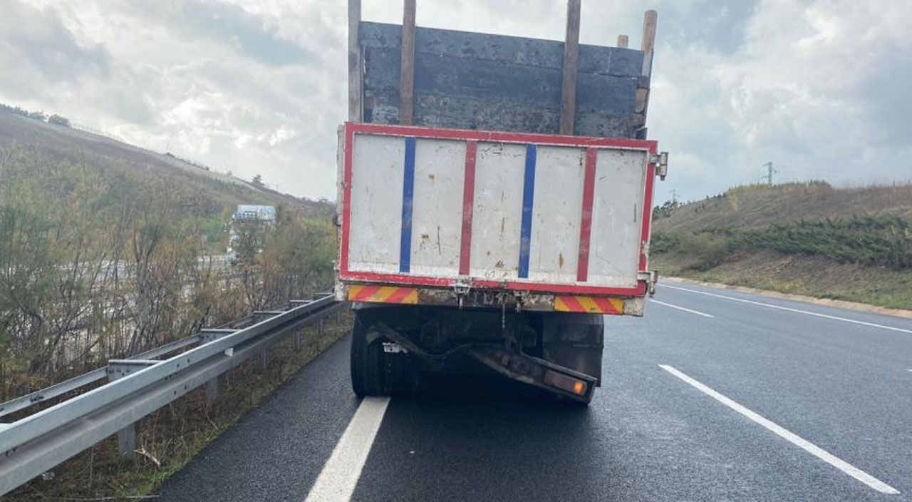 Bursa otobanda feci kaza: 4 İHH gönüllüsü hayatını kaybetti