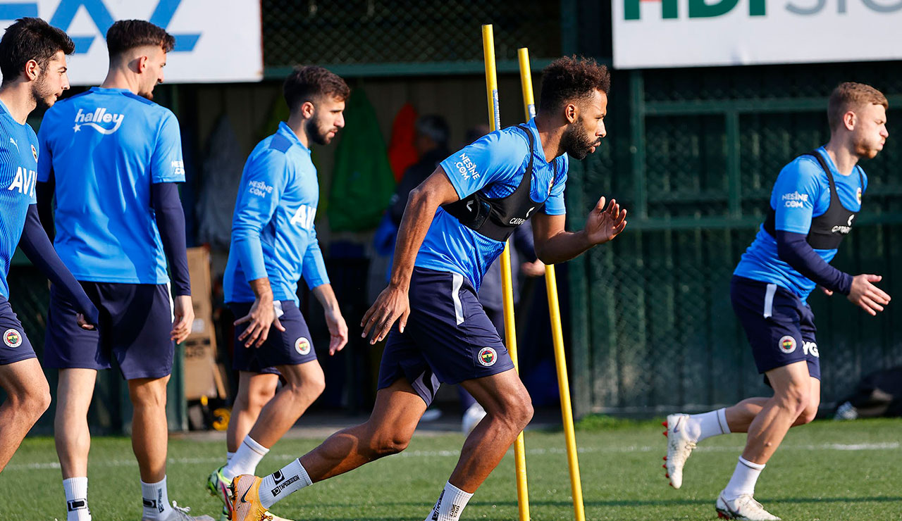 Yıldızlarını kaybeden Fenerbahçe'de Pereira topun ağzında Yıldızlarını kaybeden Fenerbahçe'de Pereira topun ağzında