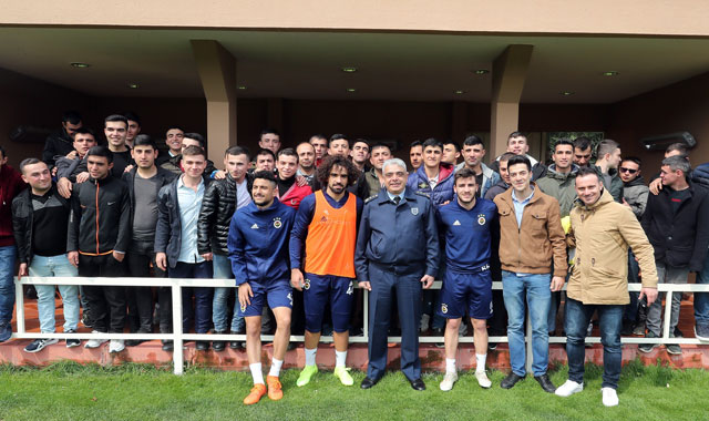 Fenerbahçe idmanını subaylar takip etti