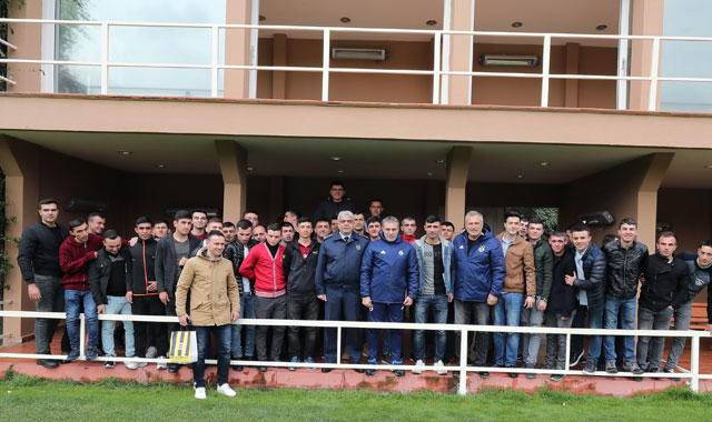 Fenerbahçe idmanını subaylar takip etti
