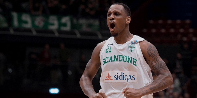 Fenerbahçe'de iki imza birden