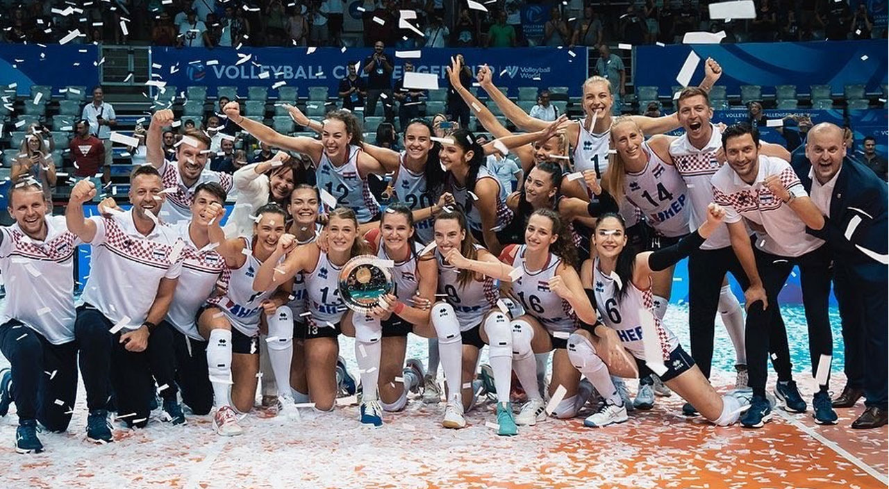 Ferhat Akbaş Hırvatistan'ı şampiyon yaptı! Eczacıbaşı koçundan tarihi başarı