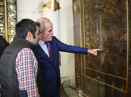 Yeni keşfedilen gezegenlerin ipuçları Ulu Cami minberinde