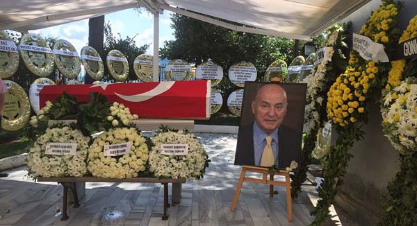 Ünlü iş adamı Feyyaz Berker son yolculuğuna uğurlandı