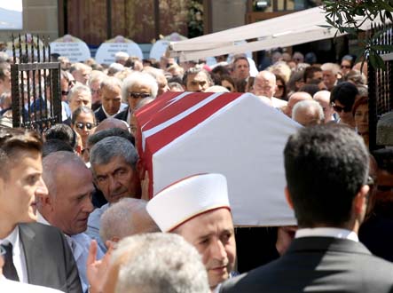 Ünlü iş adamı Feyyaz Berker son yolculuğuna uğurlandı