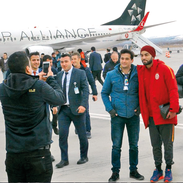 Fazla çalışmak Serdar Aziz'e yaramıyor