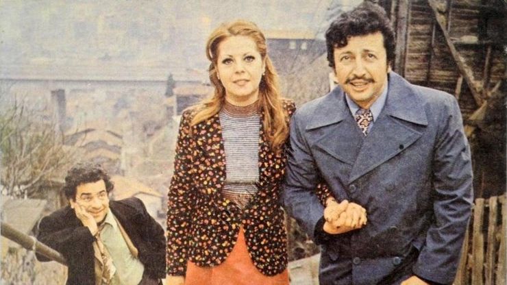 Görenler şoke oldu! Ünlü oyuncu Fatma Belgen pazarda bere satıyor