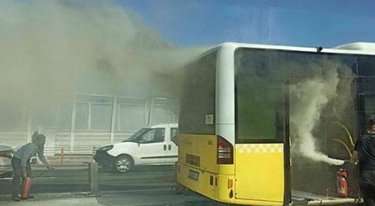 İstanbul'da metrobüs yandı!