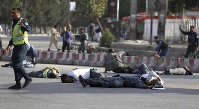 Ankara'dan Kabil'e giden Afganistan Cumhurbaşkanı Yardımcısı Dostum'a suikast girişimi