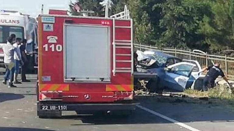 Edirne'de otomobil duvara çarptı: 4 ölü, 2 yaralı