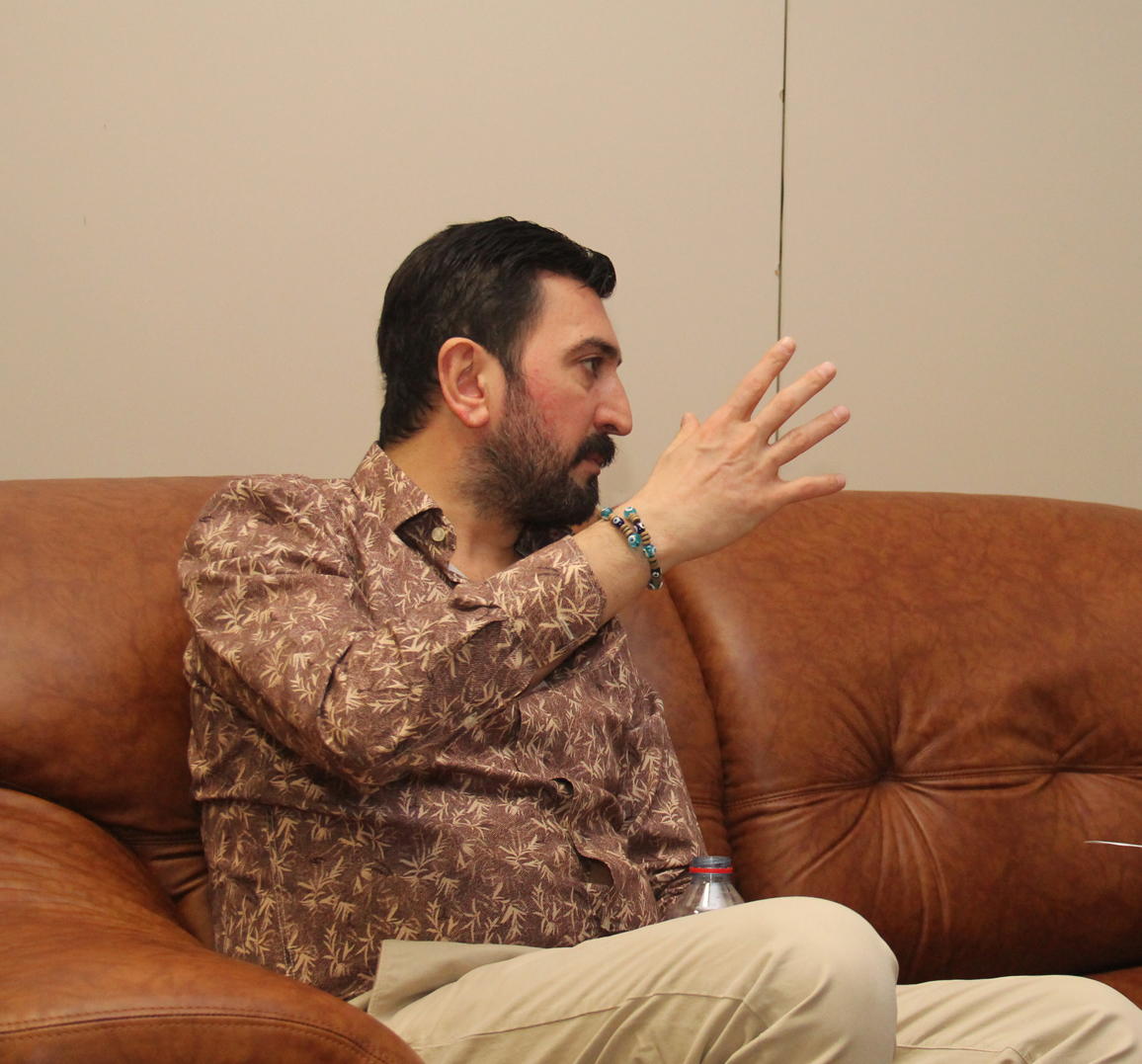 Ferman Toprak: Darbeyi tespih yapıp salladık