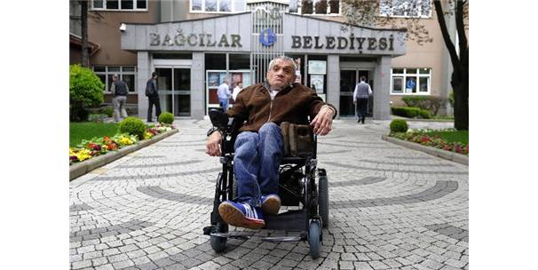 47 yıldır tahtalarla yürüyor, tek isteği akülü araba