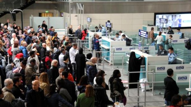 Atatürk Havalimanı’nda 15 dakika boyunca sistem durdu! Atatürk Havalimanı’nda 15 dakika boyunca sistem durdu!