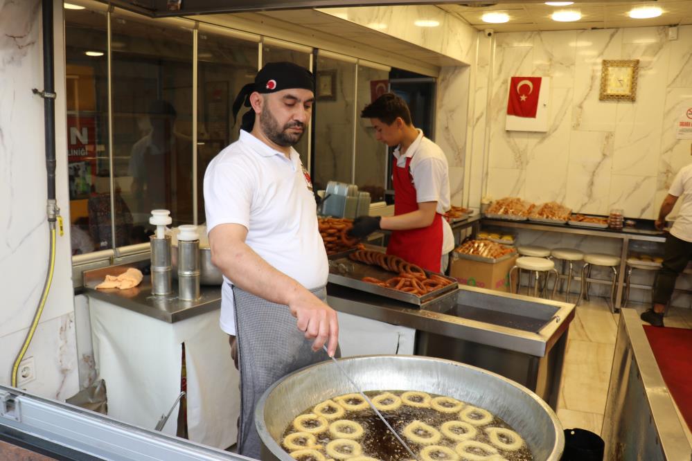 Malatya'nın vazgeçilmez tatlıları için ustalardan yoğun mesai