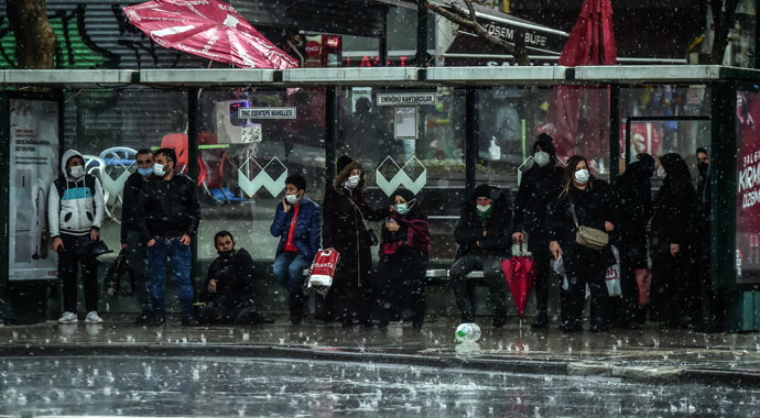 Ankara'da dolu, İstanbul'da çamur
