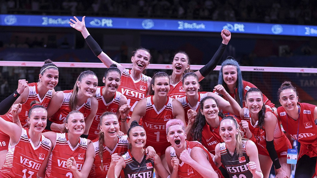 Filenin Sultanları İtalya'yı 3-0 mağlup etti Filenin Sultanları İtalya'yı 3-0 mağlup etti