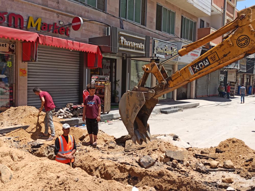 İşgalci İsrail'in hain saldırılarının izleri silinmeye çalışılıyor