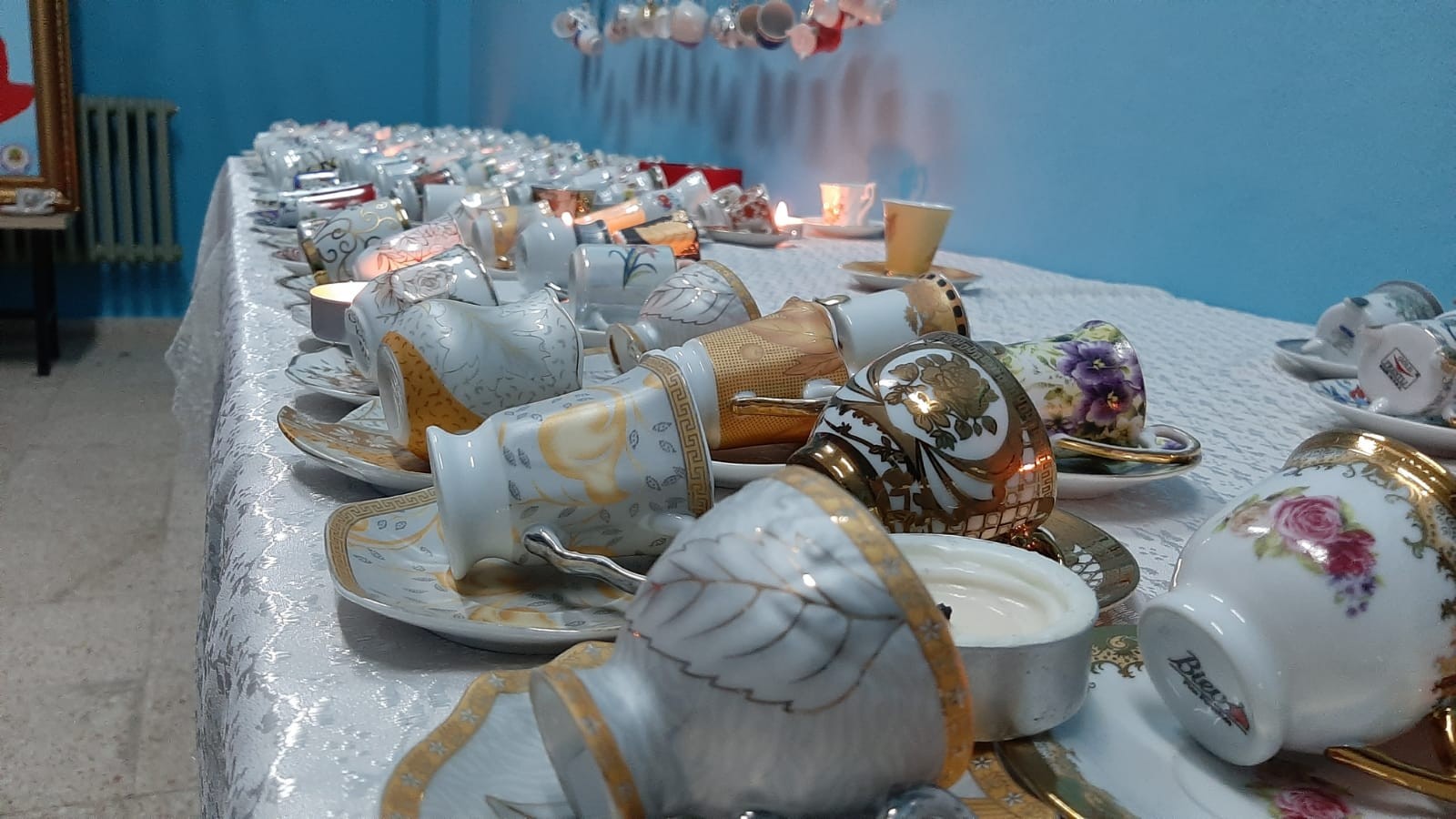 12 yılda biriktirdi... Kahve fincanlarıyla Guinnes’e aday