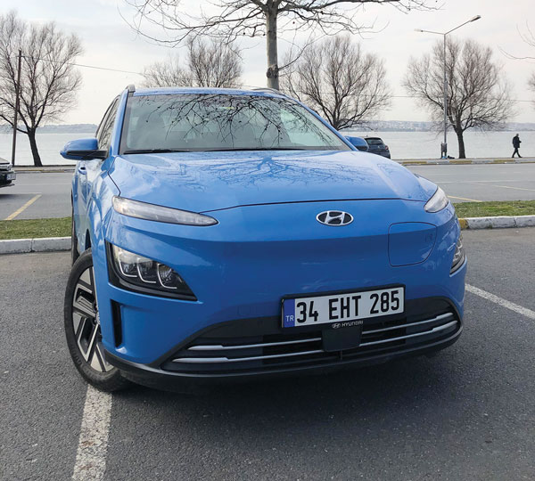 Elektrikli Kona şaşırttı: 140 liralık elektrik ile 320 km yaptı