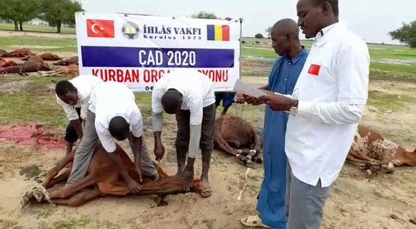 İhlas Vakfı gariplere 2.ci bayramı yaşattı