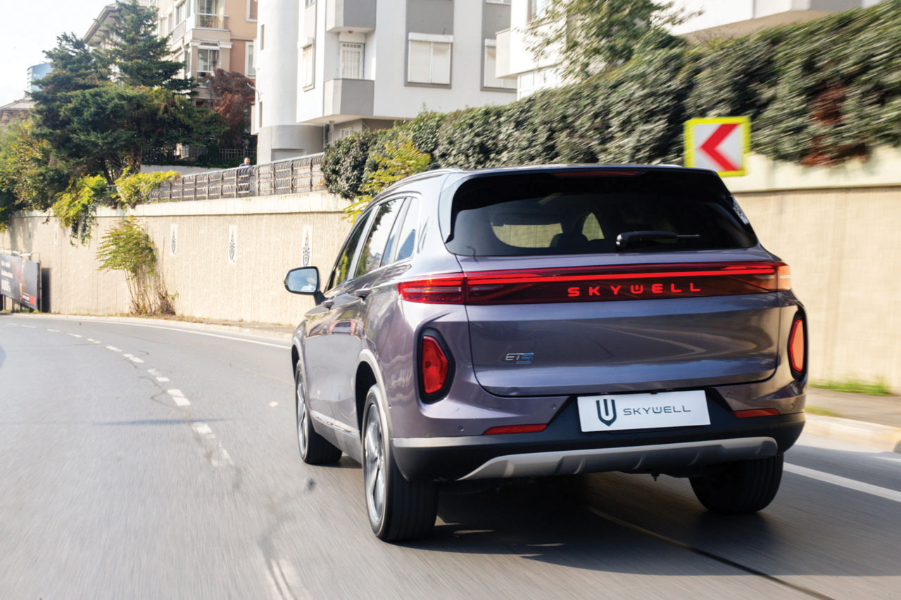 Skywell ET5, 100 TL’ye 380 km yol yapıyor