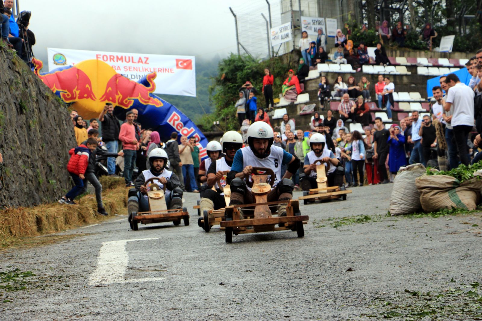 Karadeniz'de 'Formulaz' fırtınası esti