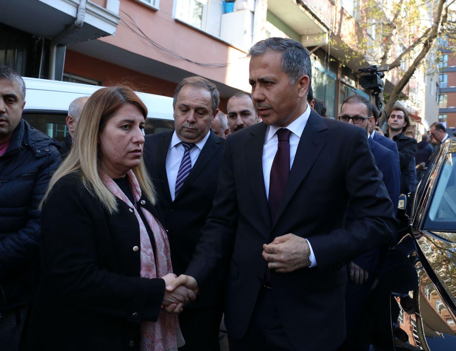 İstanbul Valisi Yerlikaya: Kağıthane'de 19 binayı güvenlik gerekçesiyle boşalttık