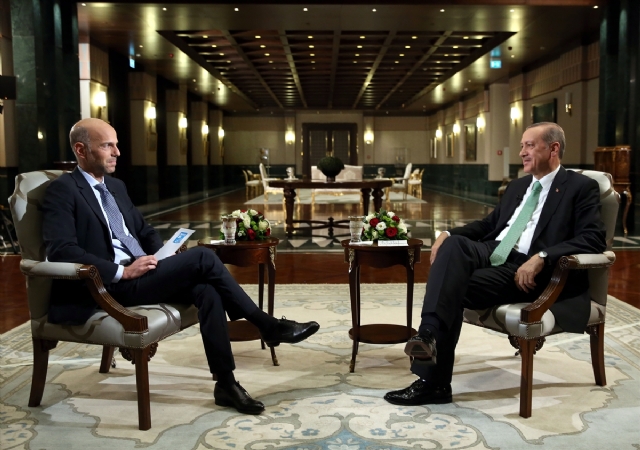 Erdoğan: Genelkurmay Başkanı'nı Gülen'le görüştürmek istediler