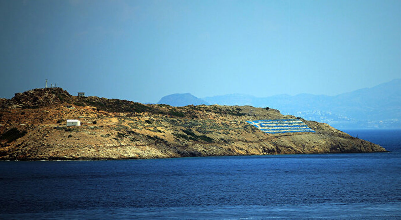 Yunanistan’dan yine tahrik: Keçi Adası’na asker ve silah yığdı