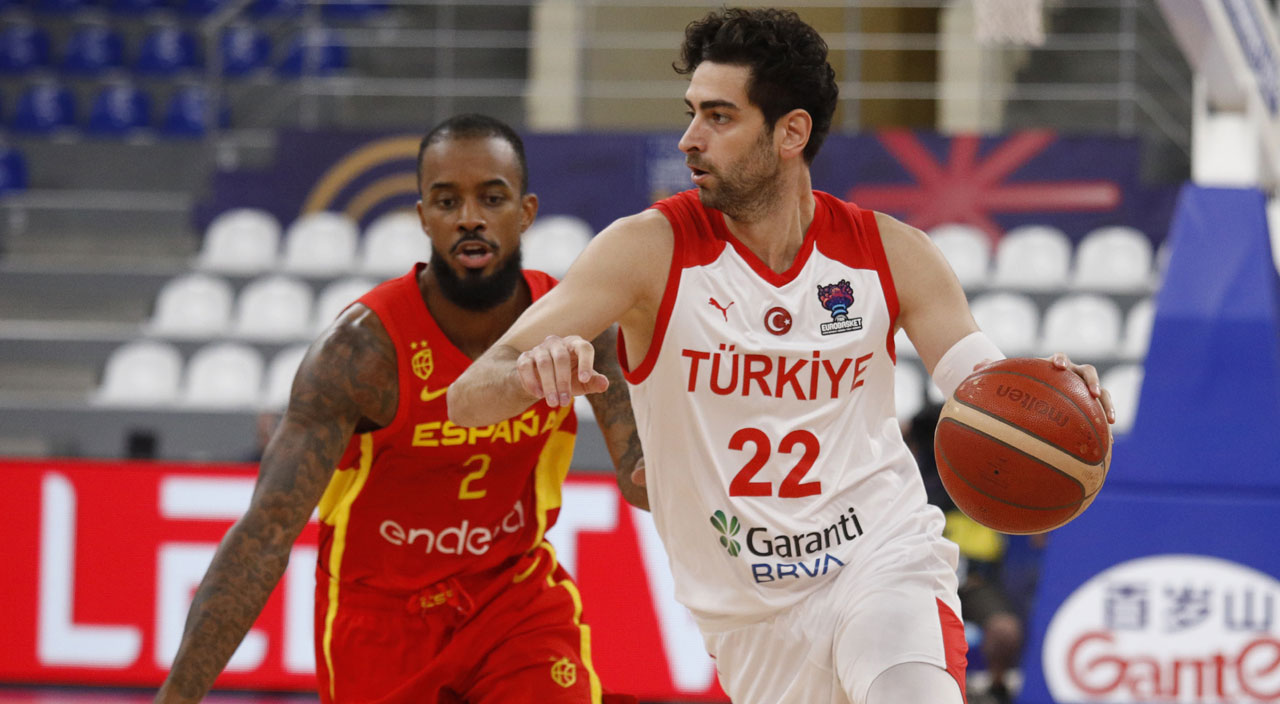 Türkiye - İspanya 69 - 72 EuroBasket 2022! Ne yaptın Cedi Osman!