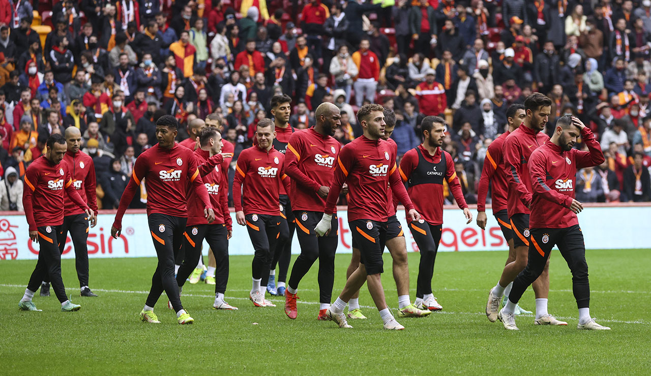 Süper Lig'de büyük randevu! Beşiktaş'ın konuğu Galatasaray Süper Lig'de büyük randevu! Beşiktaş'ın konuğu Galatasaray