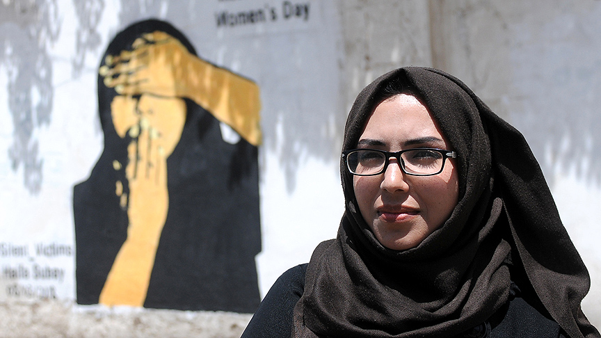 Yemenli sanatçı halkın sıkıntılarını 'duvarlara anlatıyor'