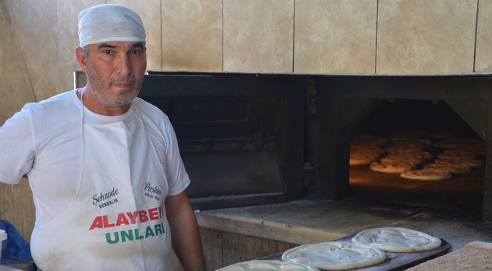 260 derece fırının başında oruç tutuyorlar