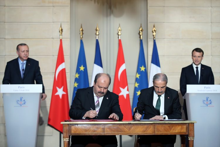 Fransa-Türkiye arasında imzalar atıldı