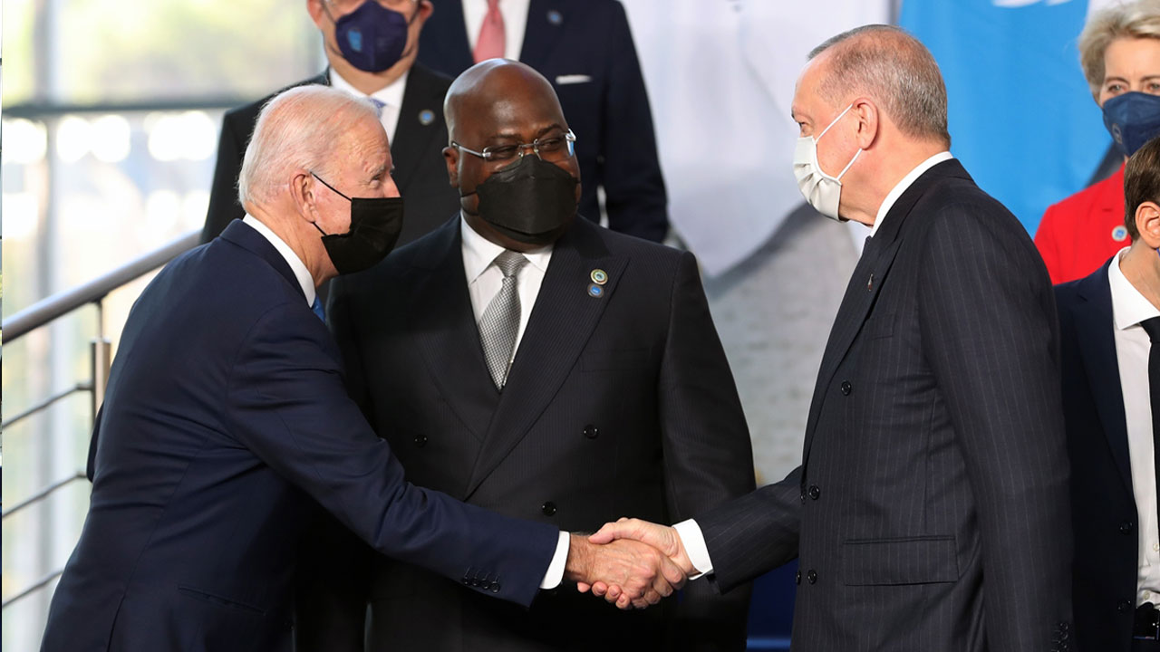 Dünya liderleri Roma'da: G20'de dikkat çeken kareler Dünya liderleri Roma'da: G20'de dikkat çeken kareler