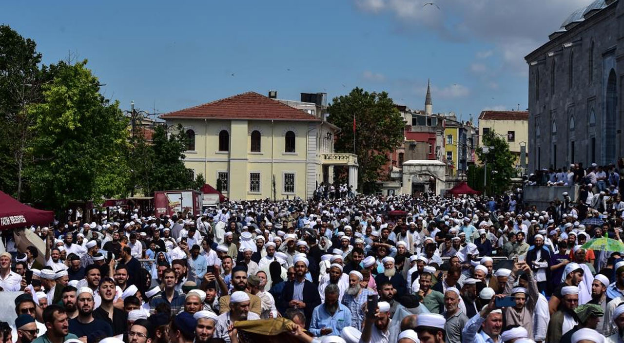 Gönül seli! Mahmud Ustaosmanoğlu Hocaefendi son yolculuğuna uğurlandı: Erdoğan Hocaefendiyi anlattı