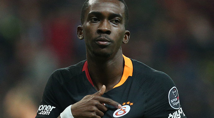 Şapkadan bezelye çıktı