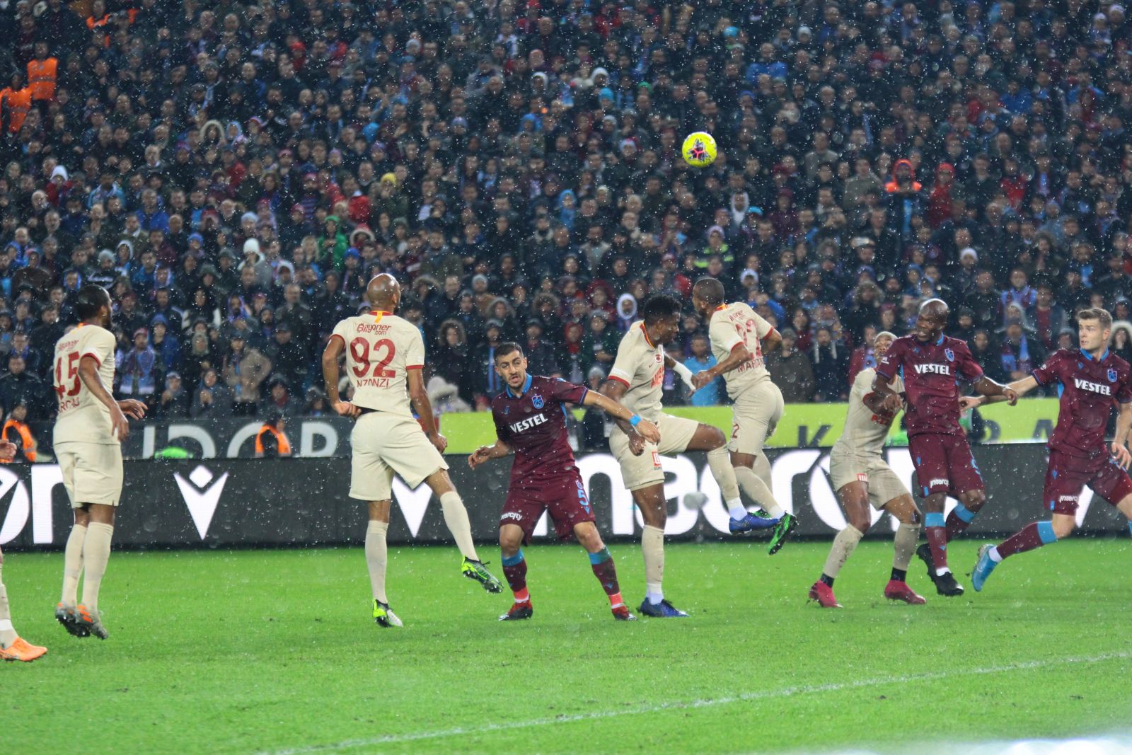 Trabzon'da puanlar paylaşıldı (Trabzonspor 1-1 Galatasaray)