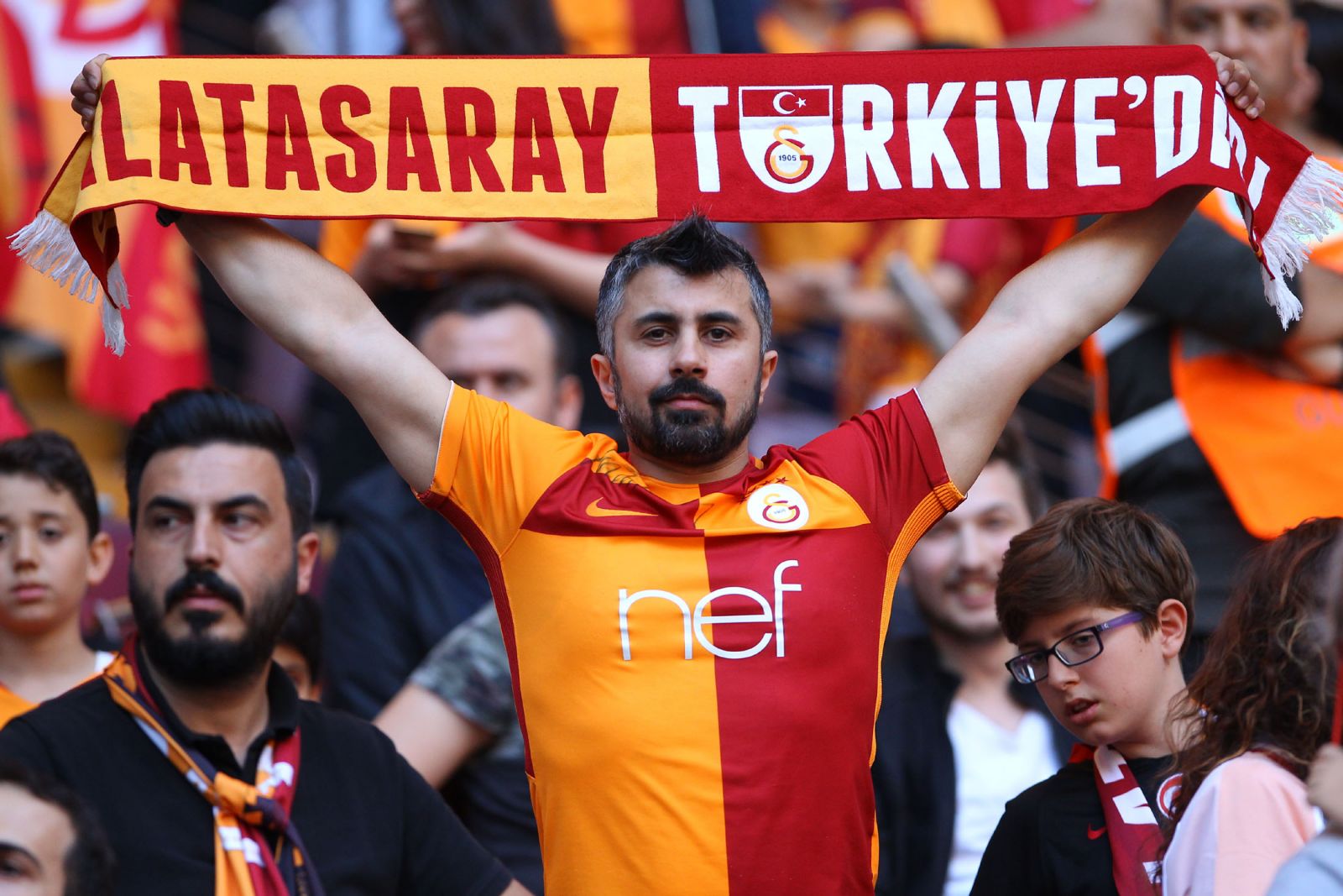 Galatasaray 22. şampiyonluk kupasını aldı!